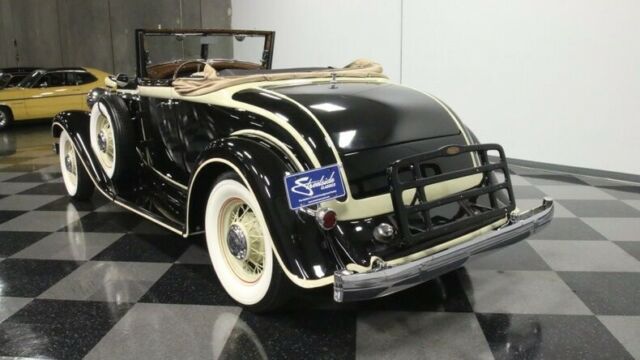 Chrysler Imperial 1933 image number 9