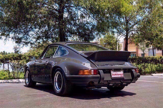 Porsche 911 1976 image number 3