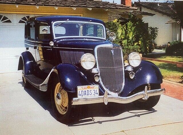 Ford Deluxe 1934 image number 21