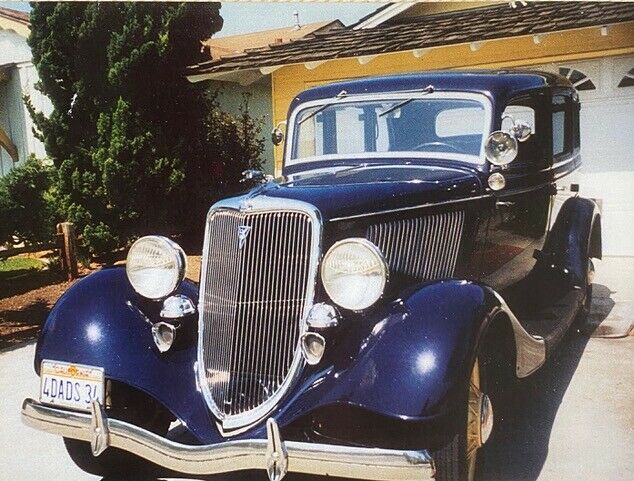 Ford Deluxe 1934 image number 23