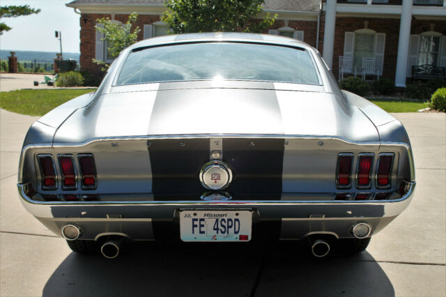 Ford Mustang 1968 image number 2