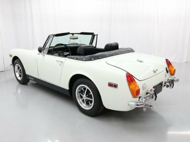 MG Midget 1972 image number 32