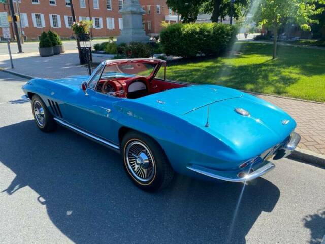 Chevrolet Corvette 1965 image number 27