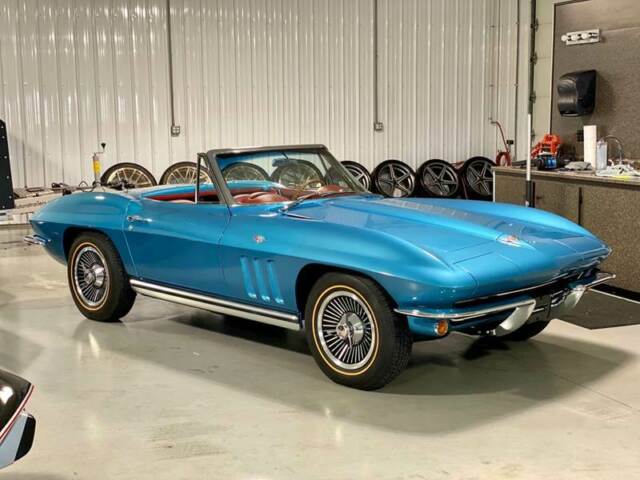 Chevrolet Corvette 1965 image number 33