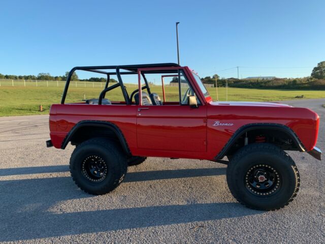 Ford Bronco 1966 image number 20