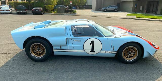 Ford GT 40 1966 image number 23