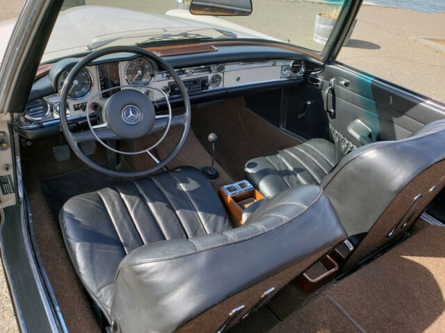 Mercedes-Benz SL-Class 1968 image number 12