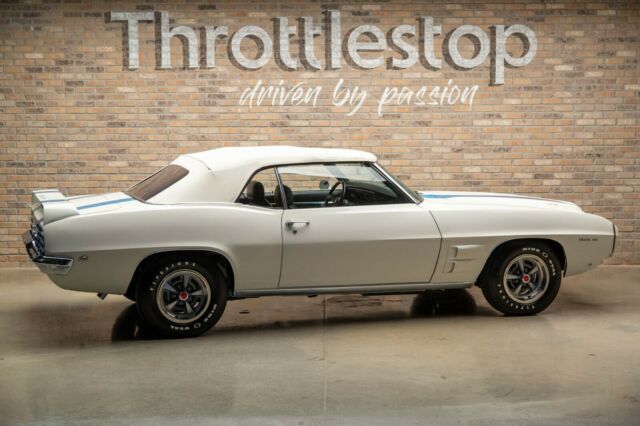 Pontiac Firebird 1969 image number 28