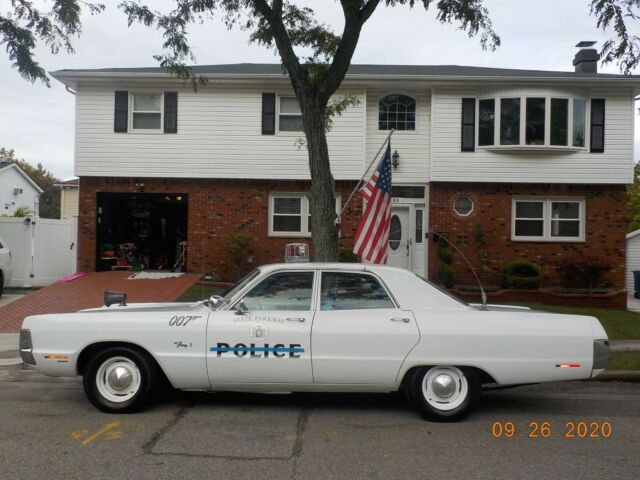 Plymouth Fury 1971 image number 2