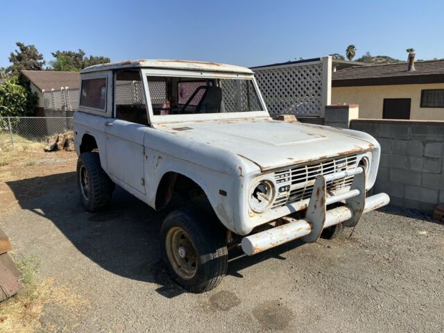 Ford Bronco 1973 image number 21