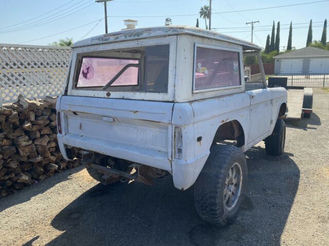 Ford Bronco 1973 image number 24