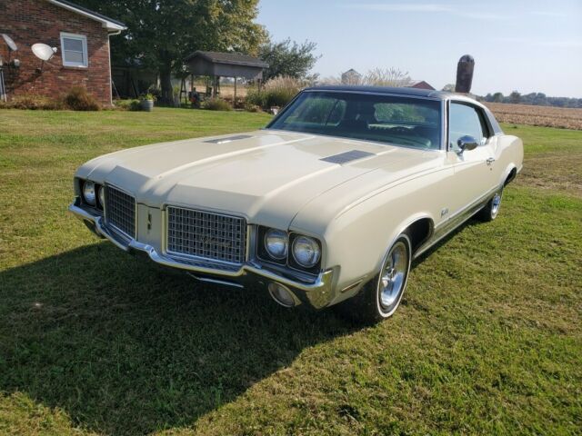 Oldsmobile Cutlass 1972 image number 18