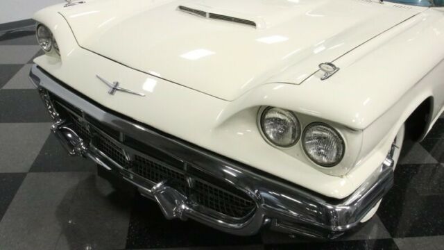 Ford Thunderbird 1960 image number 22