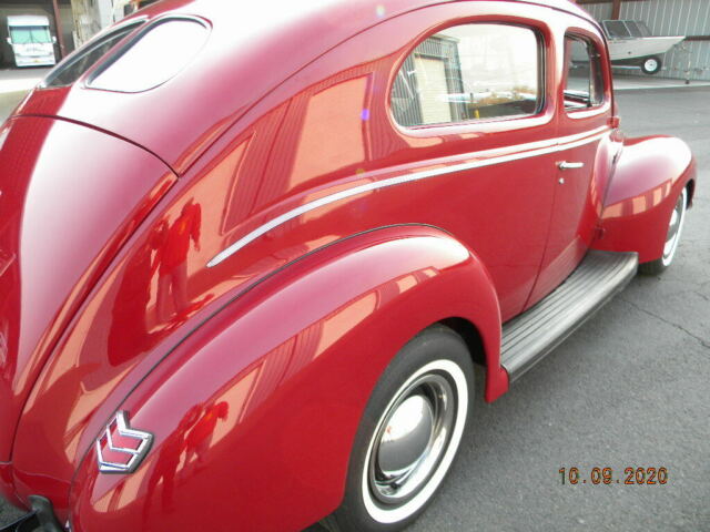 Ford Deluxe 1940 image number 21