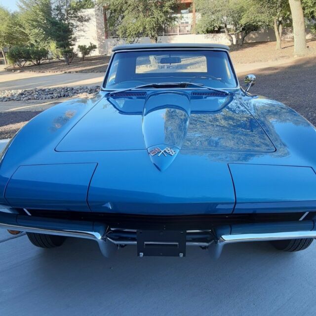 Chevrolet Corvette 1965 image number 34