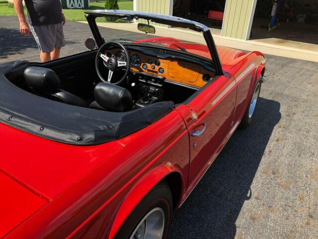 Triumph TR-6 1976 image number 13