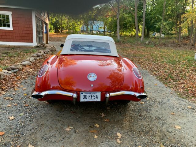 Chevrolet Corvette 1959 image number 19