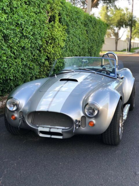 Ford Shelby Cobra 1965 image number 2