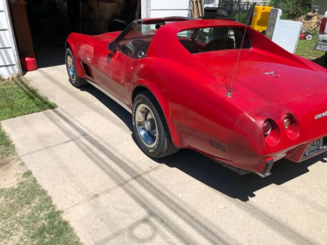 Chevrolet Corvette 1977 image number 1