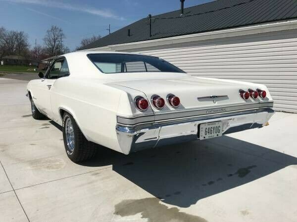 Chevrolet Impala 1965 image number 4