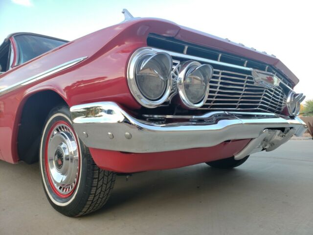 Chevrolet Impala 1961 image number 10