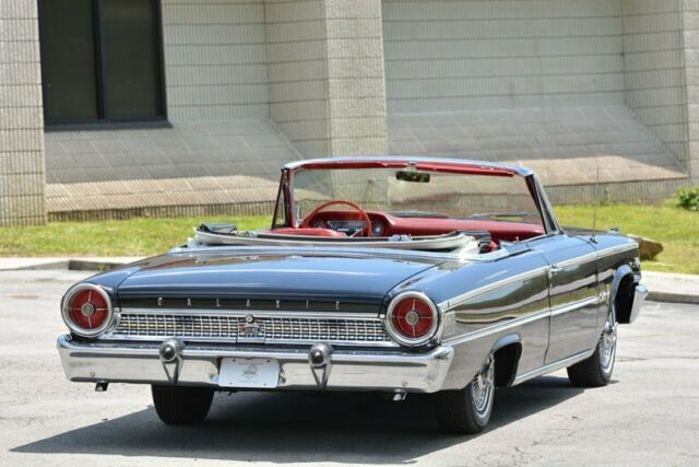 Ford Galaxie 1963 image number 31