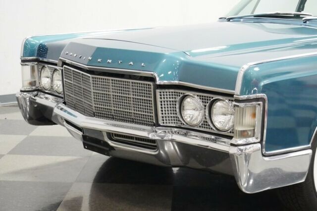 Lincoln Continental 1969 image number 22