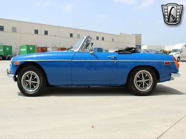 MG MGB 1973 image number 23