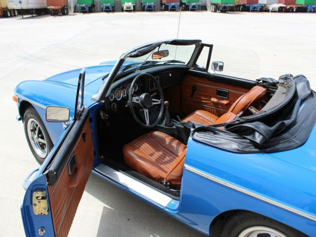 MG MGB 1973 image number 5