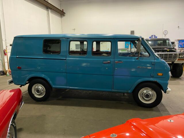 Ford E-Series Van 1974 image number 11