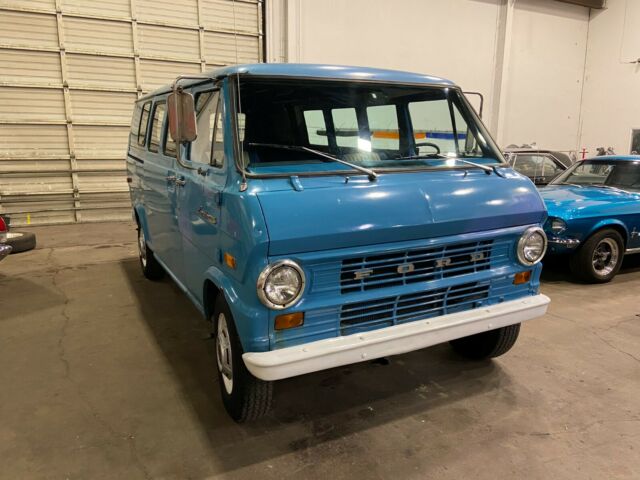 Ford E-Series Van 1974 image number 29