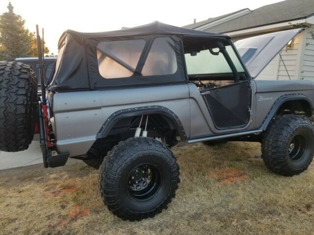 Ford Bronco 1966 image number 27