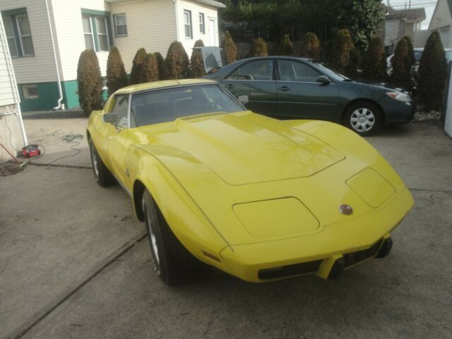 Chevrolet Corvette 1976 image number 0