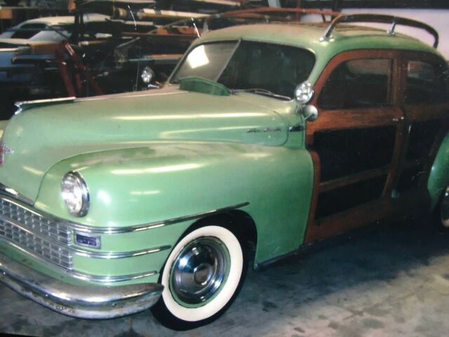 Chrysler Town & Country 1947 image number 0