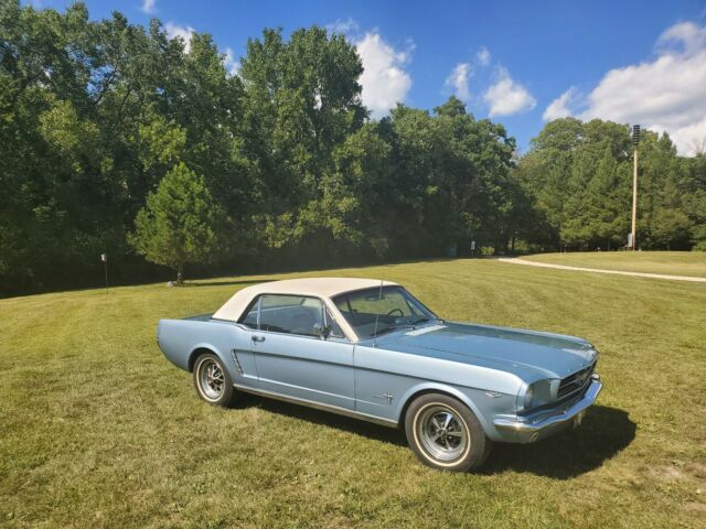 Ford Mustang 1965 image number 0