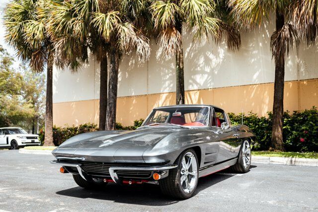 Chevrolet Corvette 1963 image number 1