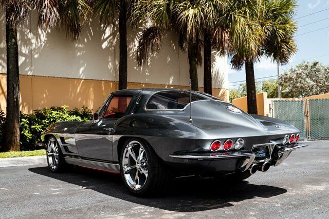 Chevrolet Corvette 1963 image number 31