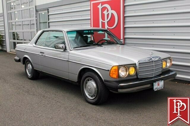 Mercedes-Benz 280CE 1978 image number 18