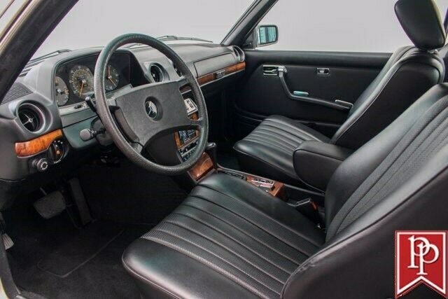 Mercedes-Benz 280CE 1978 image number 20