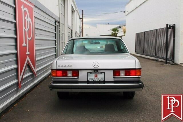 Mercedes-Benz 280CE 1978 image number 3