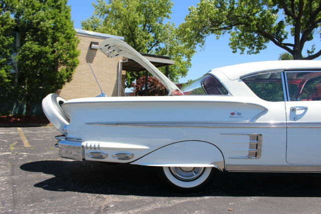 Chevrolet Impala 1958 image number 17