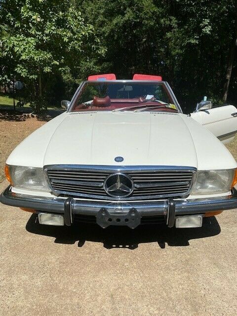 Mercedes-Benz SL-Class 1973 image number 0