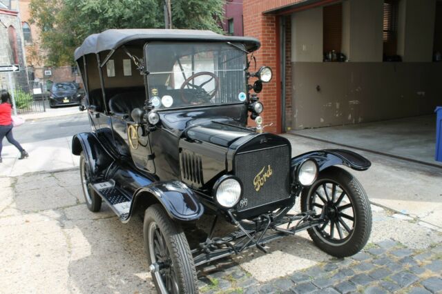 Ford Model T 1919 image number 29