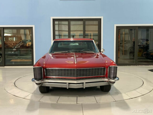 Buick Riviera 1963 image number 9