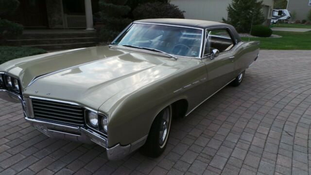 Buick LeSabre 1967 image number 1