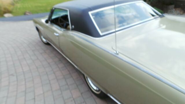 Buick LeSabre 1967 image number 4