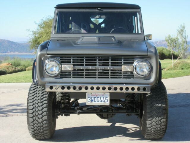 Ford Bronco 1972 image number 1