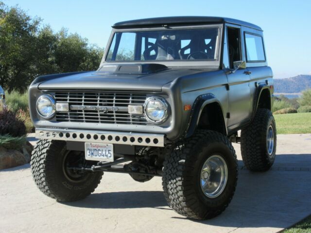 Ford Bronco 1972 image number 2