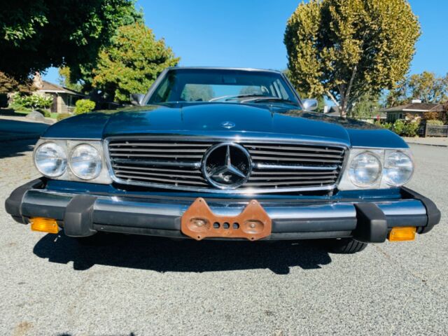 Mercedes-Benz SL-Class 1975 image number 26