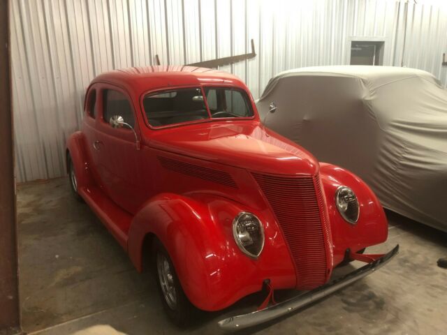 Ford Coupe 1937 image number 21